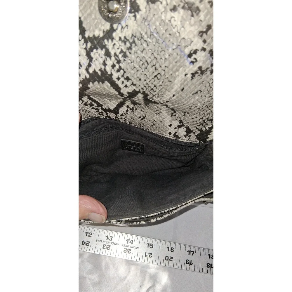 Nine West Faux Gray Snakeskin bag handbag crossbody purse - Picture 4 of 6